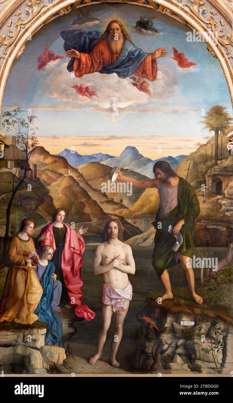 VICENZA, ITALIEN - 7. NOVEMBER 2023: Das Renaissance-Gemälde der Taufe Jesu in der Chruch Chiesa di Santa Corona von Giovanni Bellini (1501–1502) Stockfoto