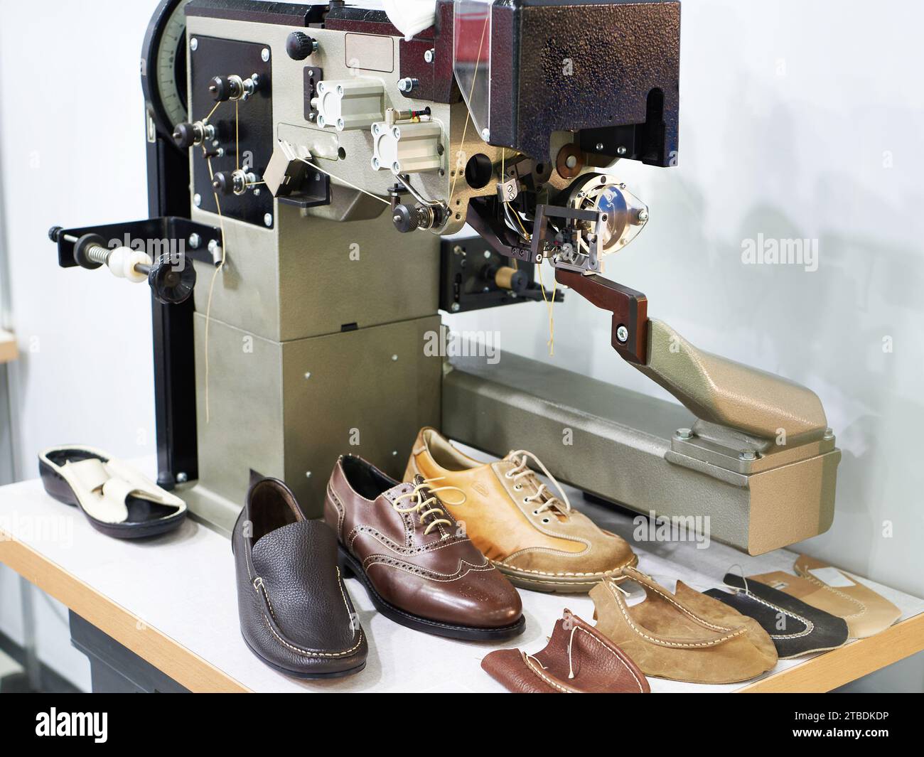 Nähmaschine für Schuhleder und Stiefel Stockfoto