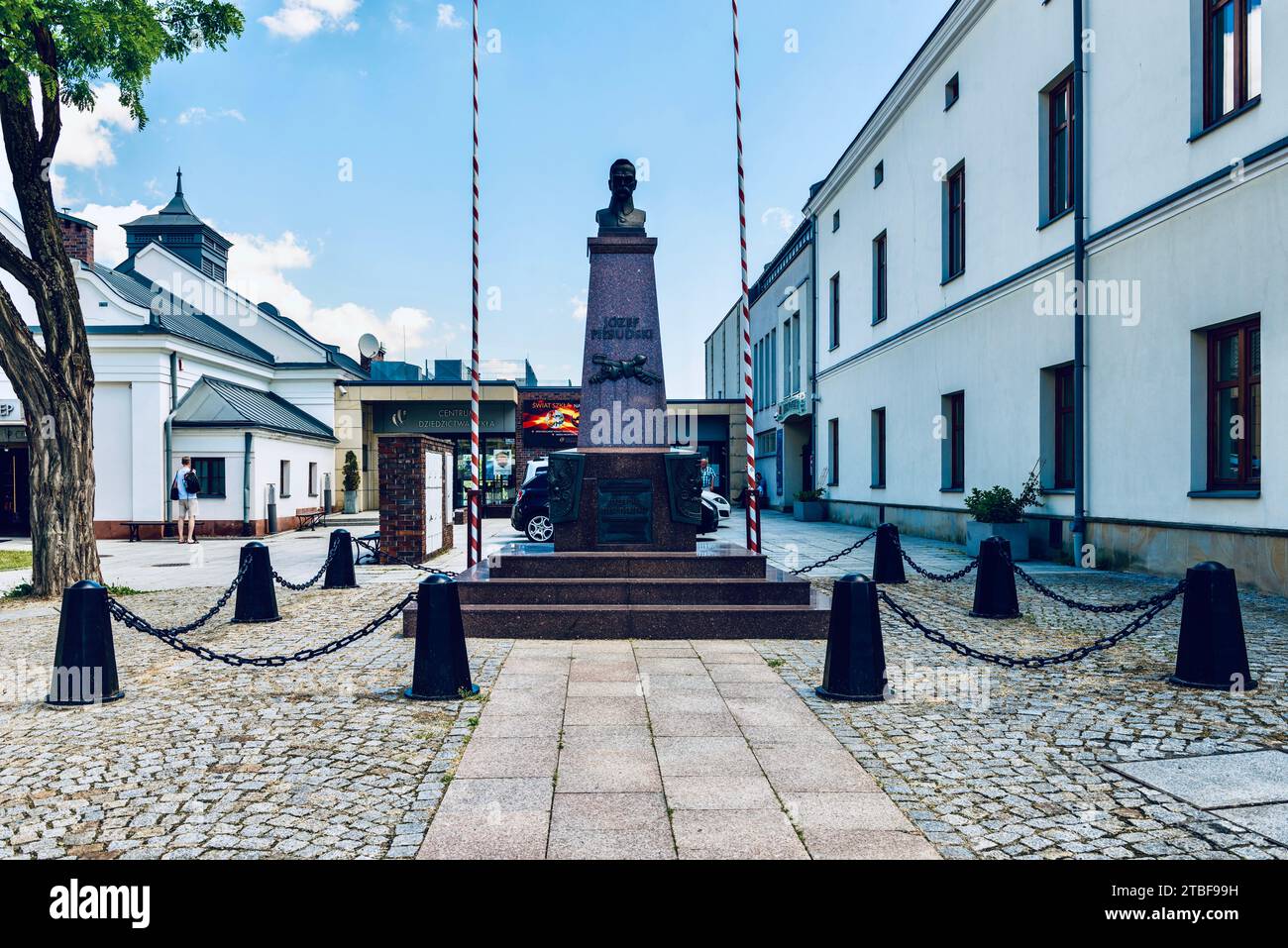 Ein Denkmal wurde zu Ehren von Józef Piłsudski errichtet. Er war ein prominenter Politiker und Staatsmann – im Mai 1926 wurde er der erste Führer. Stockfoto