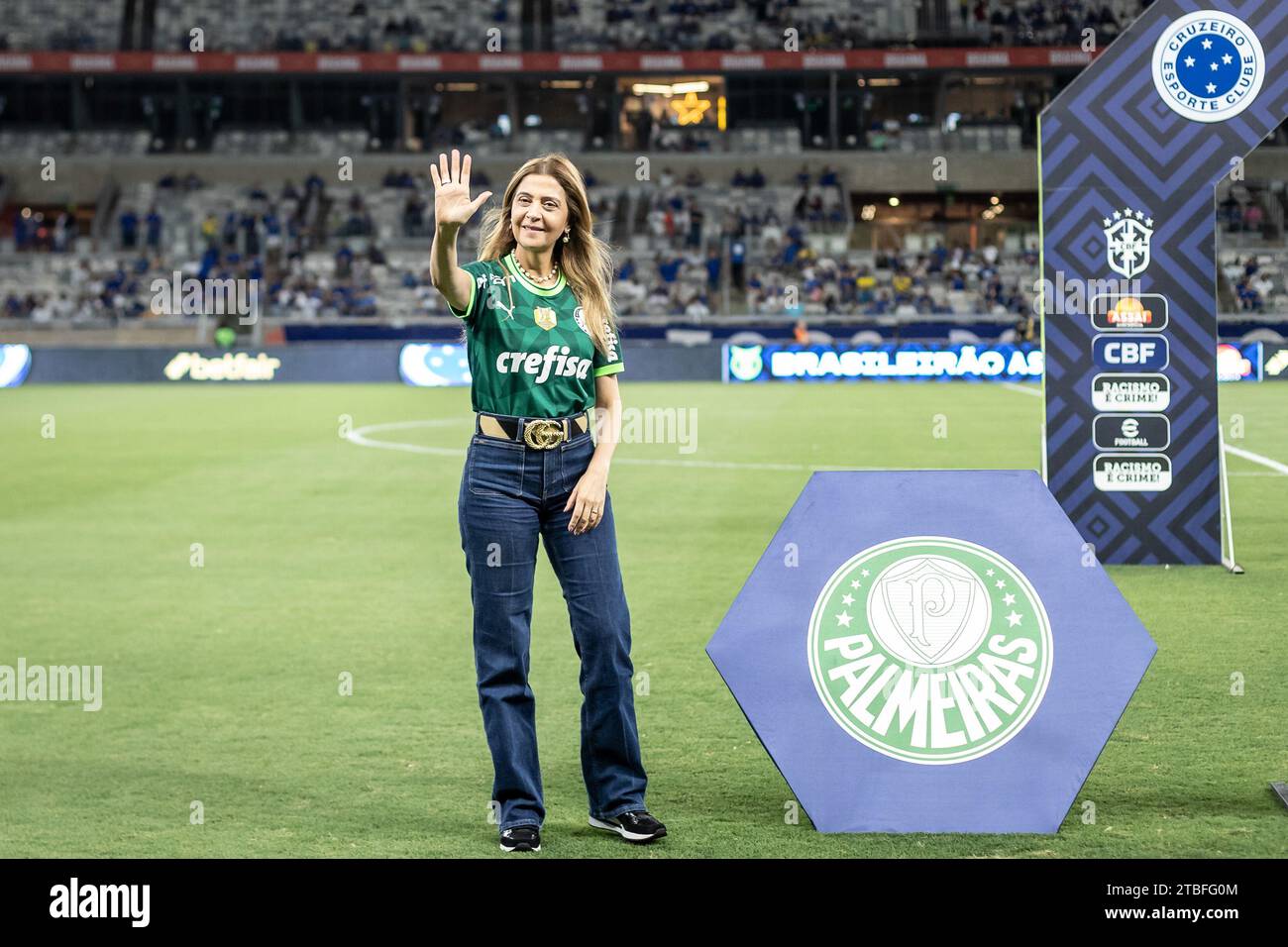 Belo Horizonte, Brasilien. Dezember 2023. Leila Pereira, Präsidentin von Palmeiras in einem Spiel gegen Cruzeiro, gültig für die achtunddreißigste Runde der brasilianischen Meisterschaft 2023 im Stadion Governador Magalhães Pinto (Mineirão) in Belo Horizonte. Quelle: Brazil Photo Press/Alamy Live News Stockfoto