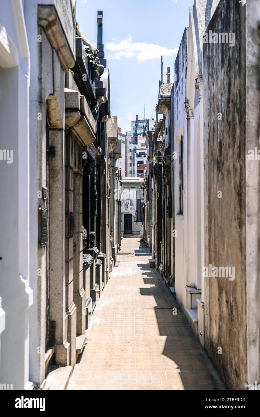 Buenos Aires, Argentinien - 30. Oktober 2023: Recoleta Cemetery Buenos Aires. Historischer Friedhof in Argentinien. Reisen, Sehenswürdigkeiten. Hochwertige Fotos Stockfoto