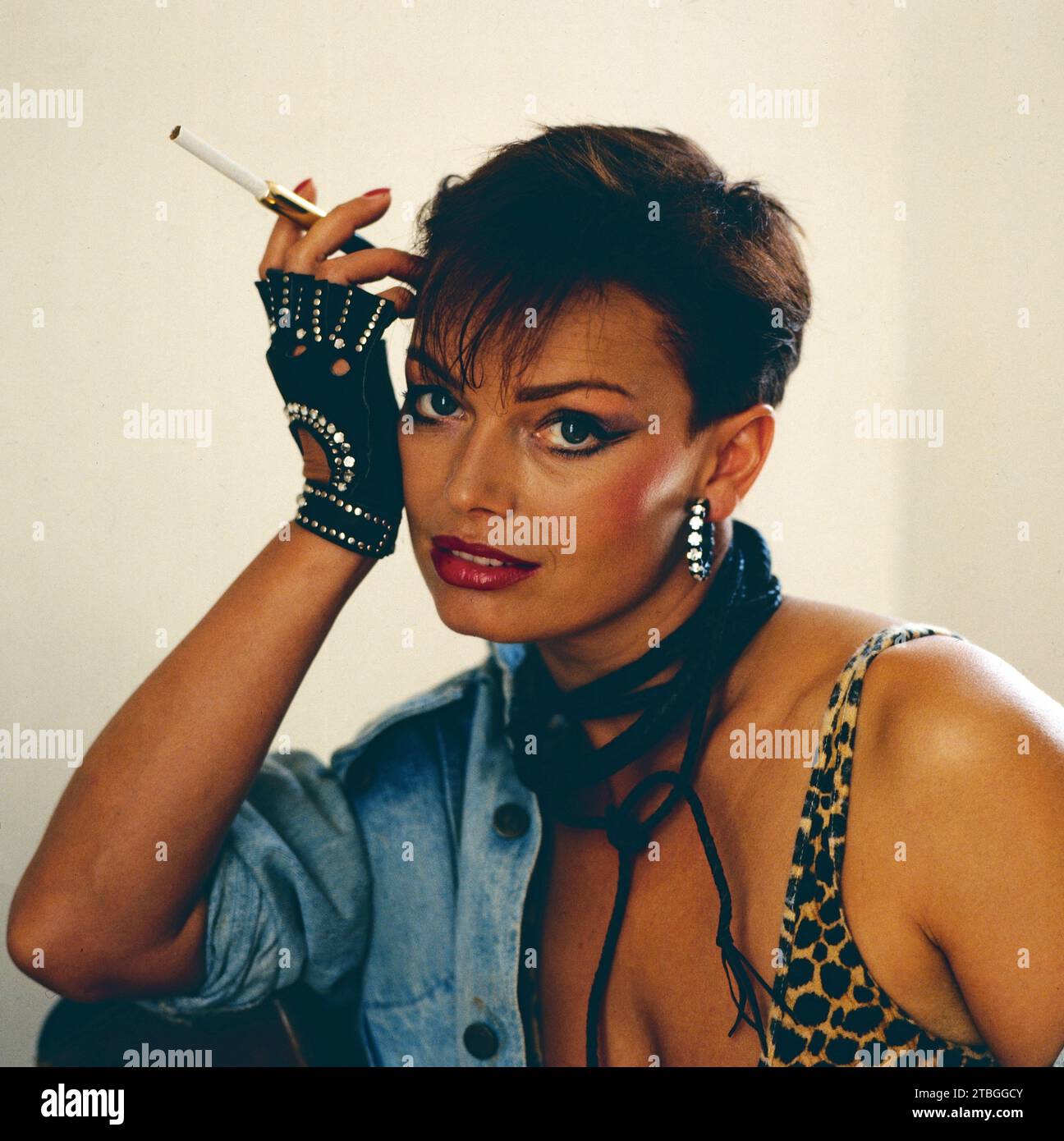 Fotomodell 1980er -Fotos und -Bildmaterial in hoher Auflösung – Alamy