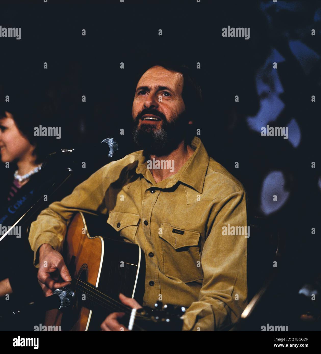 Don Paulin, alias Don Paulin Salkowitz, amerikanischer Folk Sänger, ARD Auftritt: Show ohne Schuh, 1978. Don Paulin, richtiger Name: Don Paulin Salkowitz, US-amerikanischer Folk-Sänger, TV-Aufführung, 1978. Stockfoto
