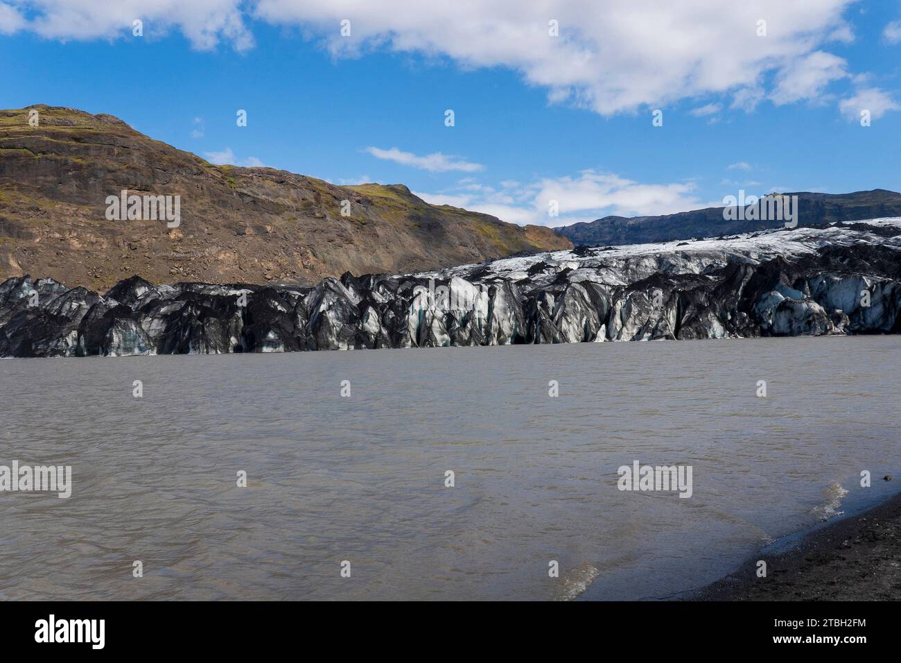 Solheimajokull-Gletscherzunge des Myrdalsjokull-Gletschers. Mýrdalsjökull ist ein Gletscher im Süden des isländischen Hochlands. Stockfoto