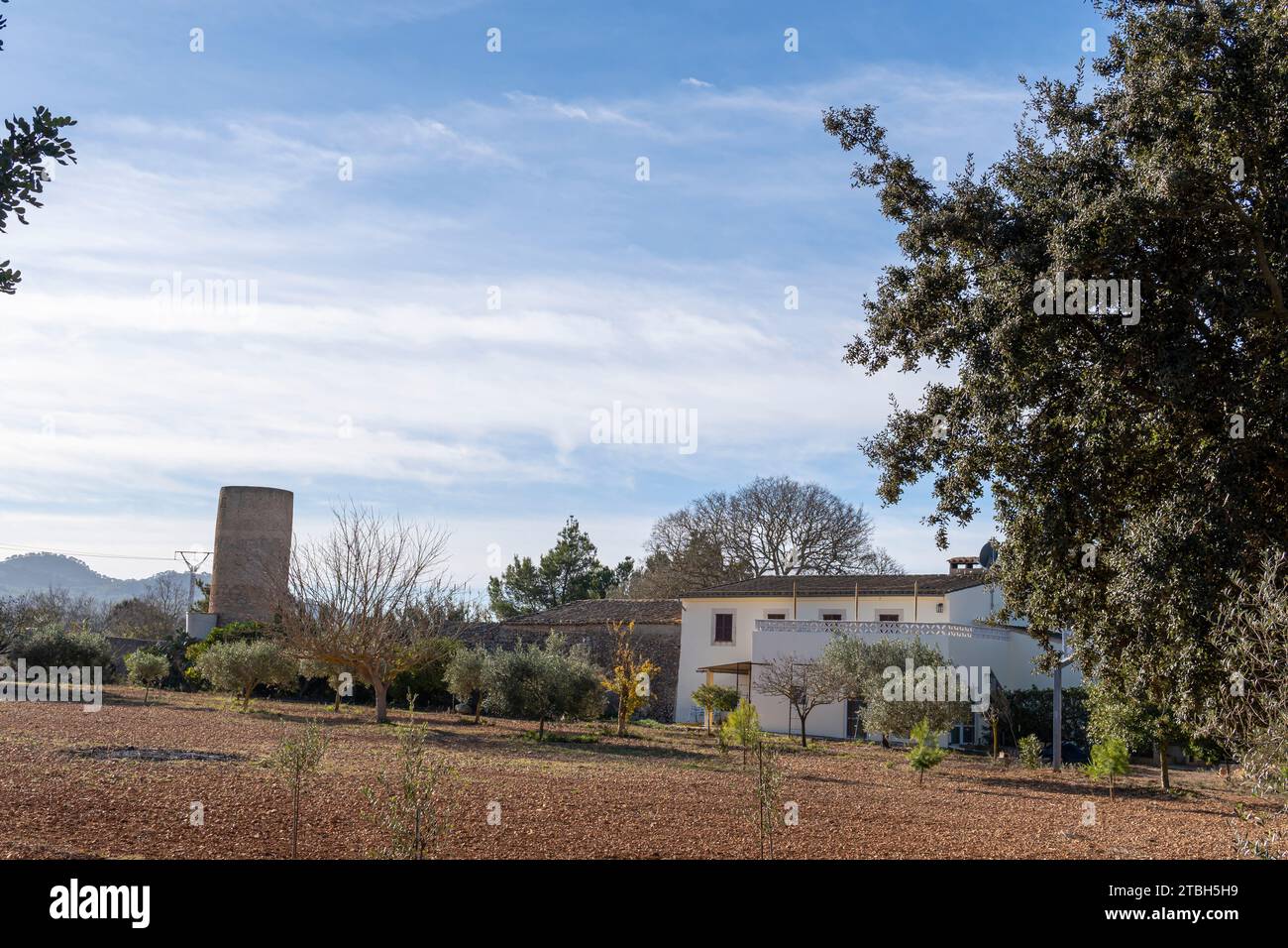 Felanitx, Spanien; 05. dezember 2023: Luxuriöses Landhaus im Inneren der Insel Mallorca, an einem sonnigen Morgen. Spanien Stockfoto