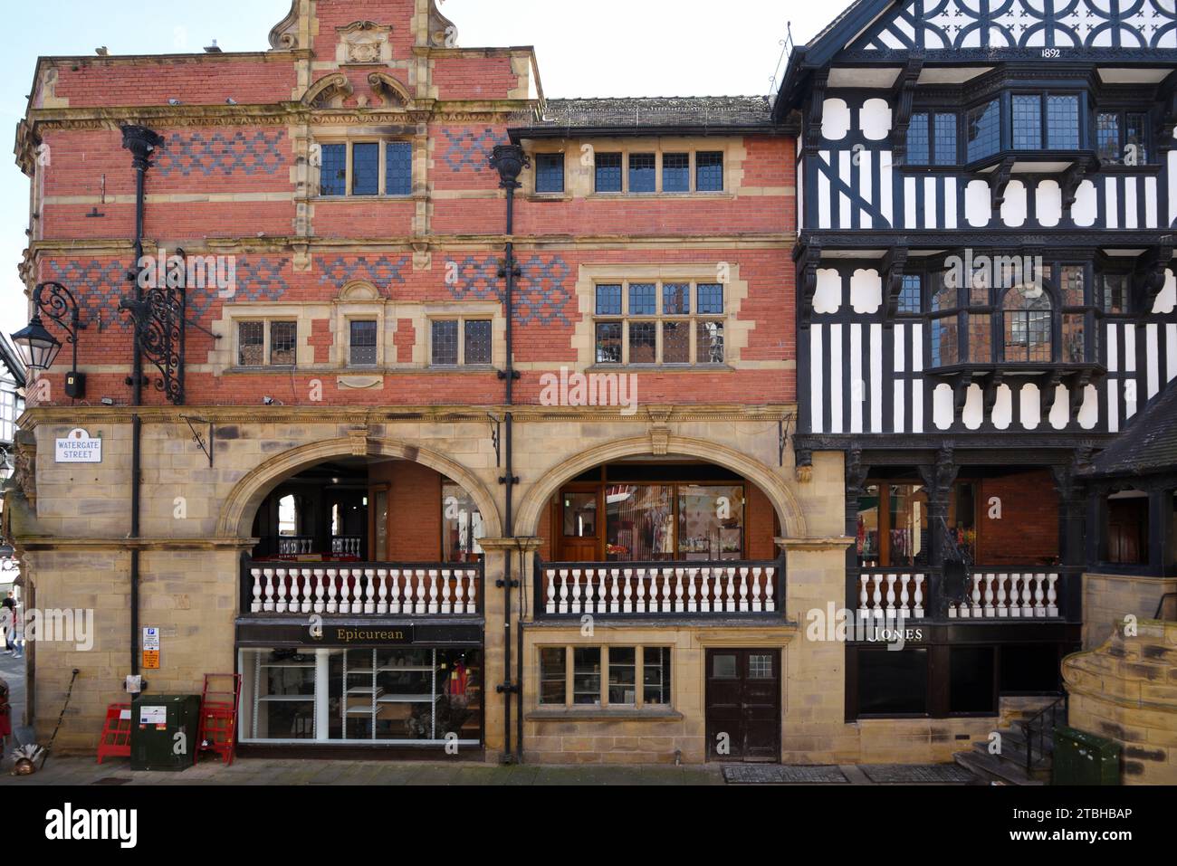 Historische Gebäude an der Rows Watergate Street Chester England Großbritannien Stockfoto