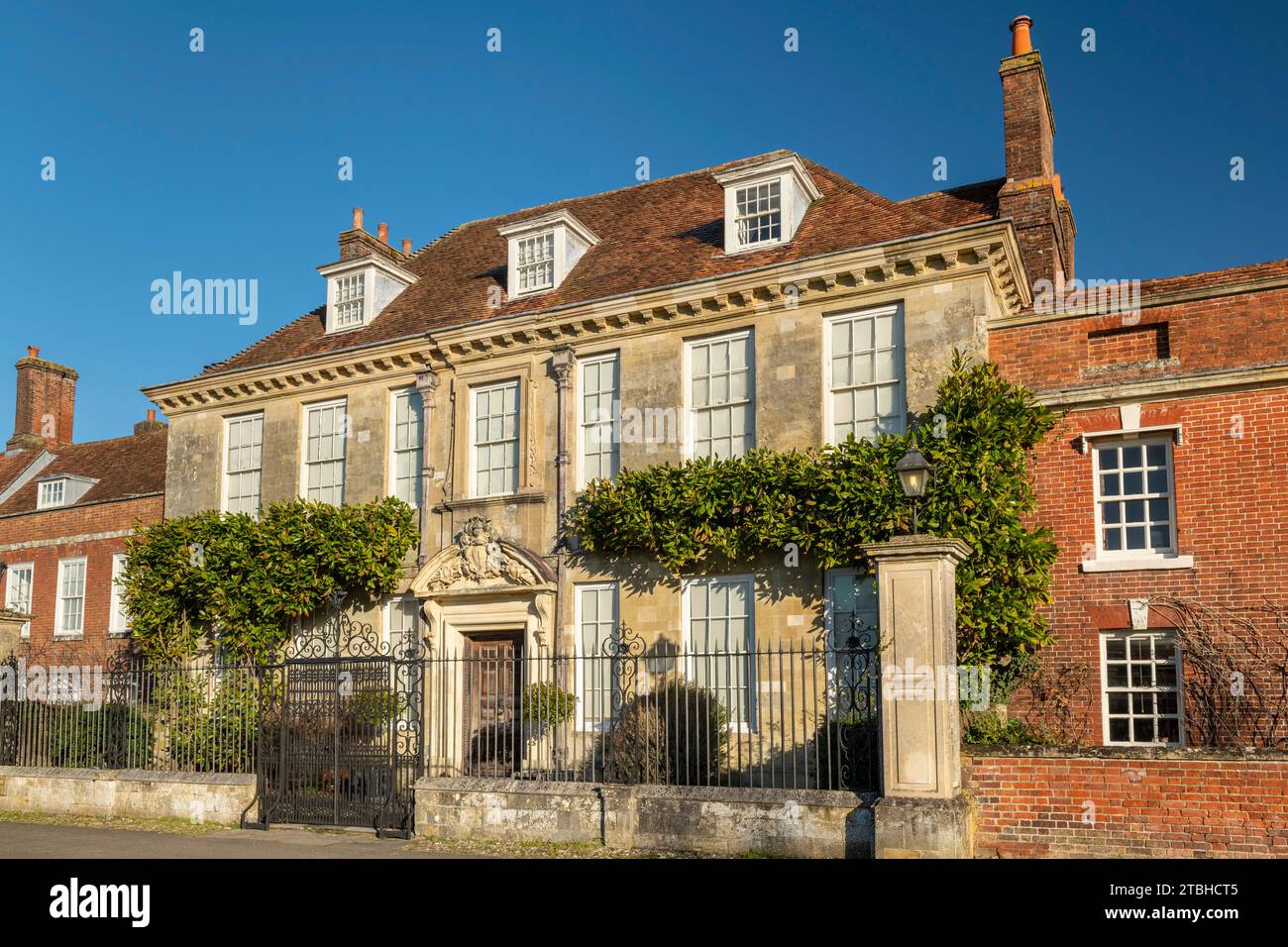 Mompesson House in Cathedral Close, Salisbury, Wiltshire, England. Winter (Februar) 2023. Stockfoto