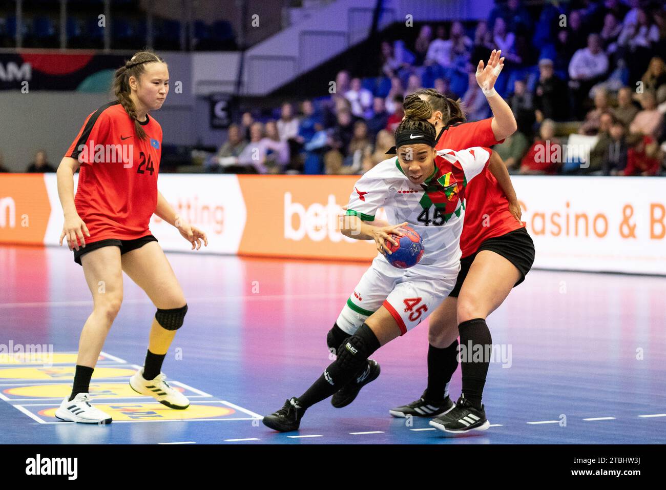 Frederikshavn, Dänemark. Dezember 2023. Josephine Nkou (45) aus dem