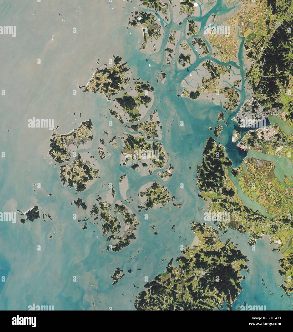 Satellitenbild der Inseln im Sinan County an der Südwestküste Südkoreas. Stockfoto