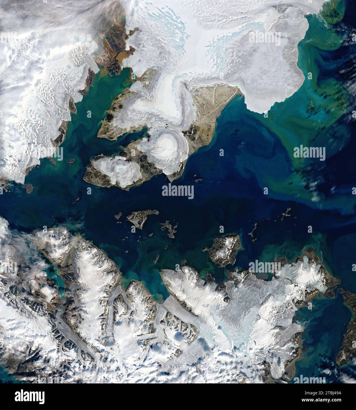 Satellitenbild mit einem Teil der Nordaustlandet-Insel im Nordosten von Svalbard, Norwegen. Stockfoto