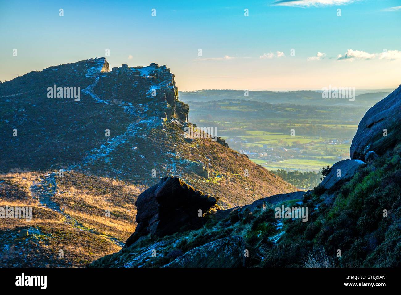 Jungwolken-Gritstone-Aufschluss im Staffordshire Moorlands Area des Peak District National Park Stockfoto