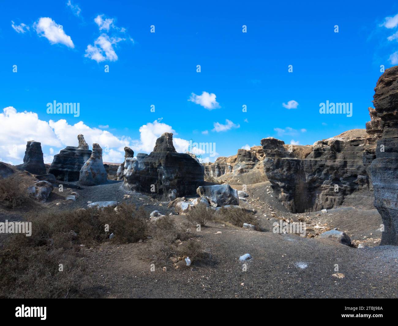Panoramablick auf die einzigartigsten Felsformationen Lanzarotes. Genannt Stratified City oder Antigua rofera de Teseguite. Kanarische Inseln, Spanien, Europa. Stockfoto