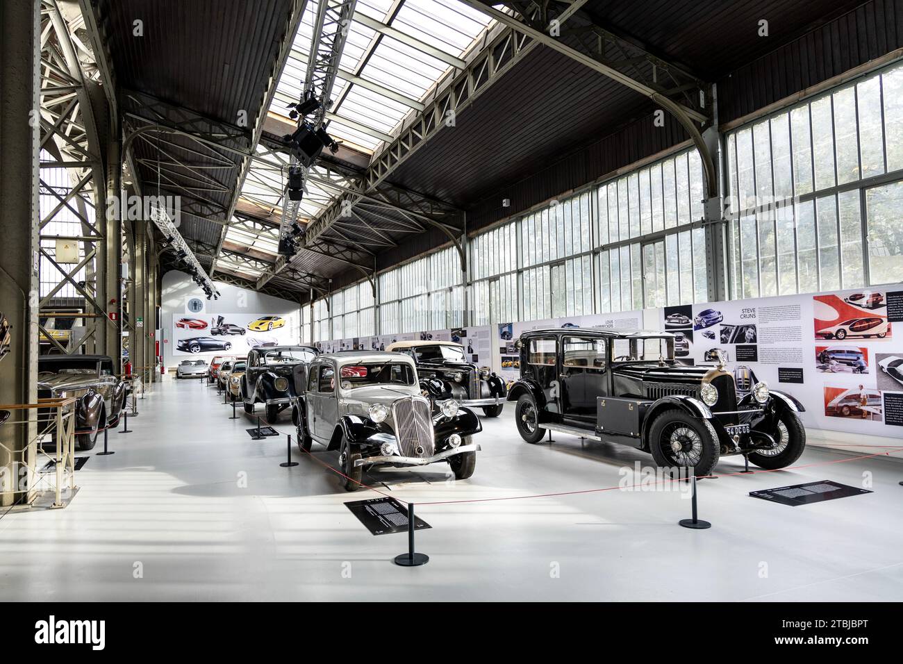 Oldtimer- und Retro-Fahrzeuge auf der Autoworld, Brüssel, Belgien Stockfoto