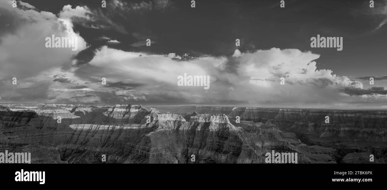 Panoramaaufnahme des spektakulären Grand Canyon, aufgenommen vom abgelegenen Punkt Sublime am Nordrand. Grand Canyon National Park, Arizona, USA. Die Stockfoto