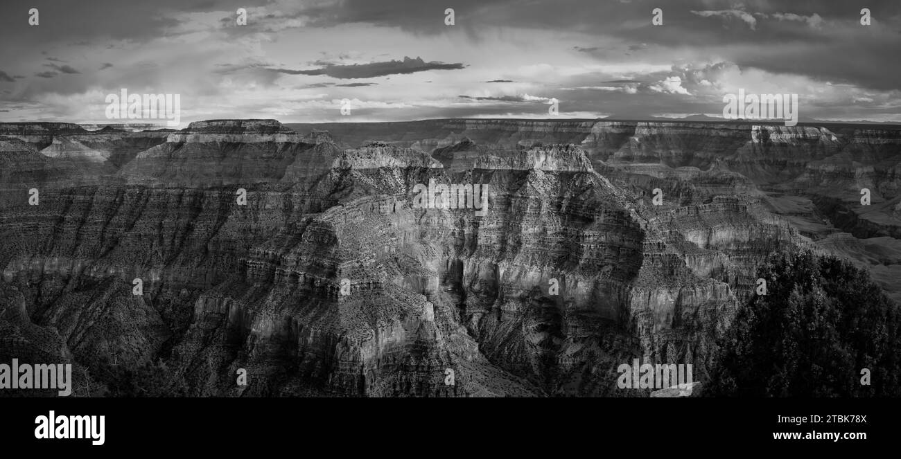 Panoramaaufnahme des spektakulären Grand Canyon, aufgenommen vom abgelegenen Punkt Sublime am Nordrand. Grand Canyon National Park, Arizona, USA. Die Stockfoto