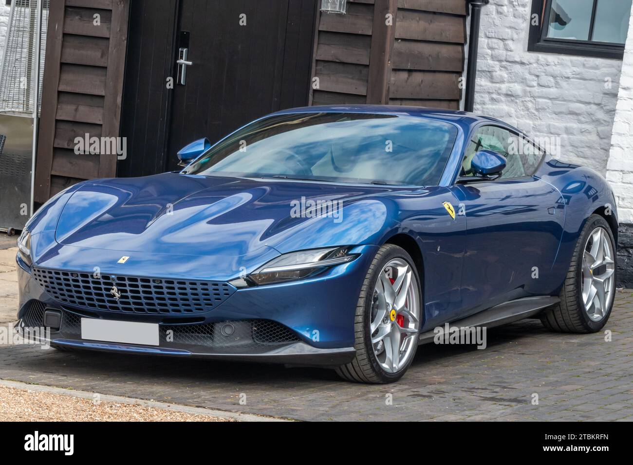 Vorderansicht des italienischen Sportwagens Ferrari Roma Stockfoto