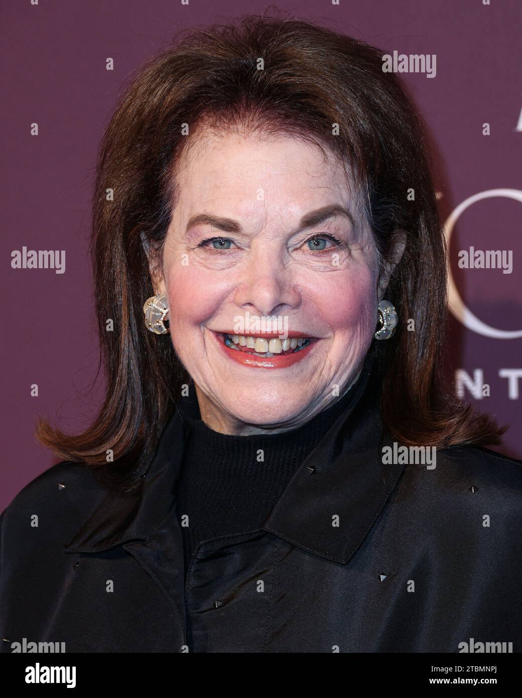 Beverly Hills, Usa. Dezember 2023. BEVERLY HILLS, LOS ANGELES, KALIFORNIEN, USA - 7. DEZEMBER: Sherry Lansing, ehemaliger Manager des US-amerikanischen Filmstudios, trifft auf der Hollywood Reporter's Women in Entertainment Gala 2023 ein, die von Lifetime im Beverly Hills Hotel veranstaltet wird, am 7. Dezember 2023 in Beverly Hills, Los Angeles, Kalifornien, USA. (Foto: Xavier Collin/Image Press Agency) Credit: Image Press Agency/Alamy Live News Stockfoto