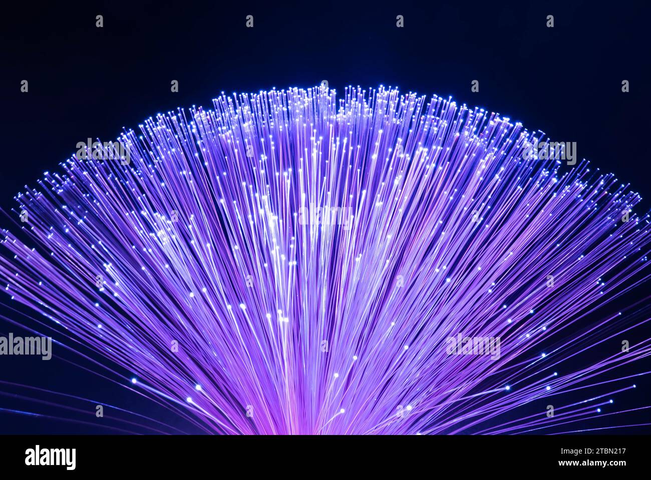 Glasfaserkabel Lichter abstrakter Hintergrund Stockfoto