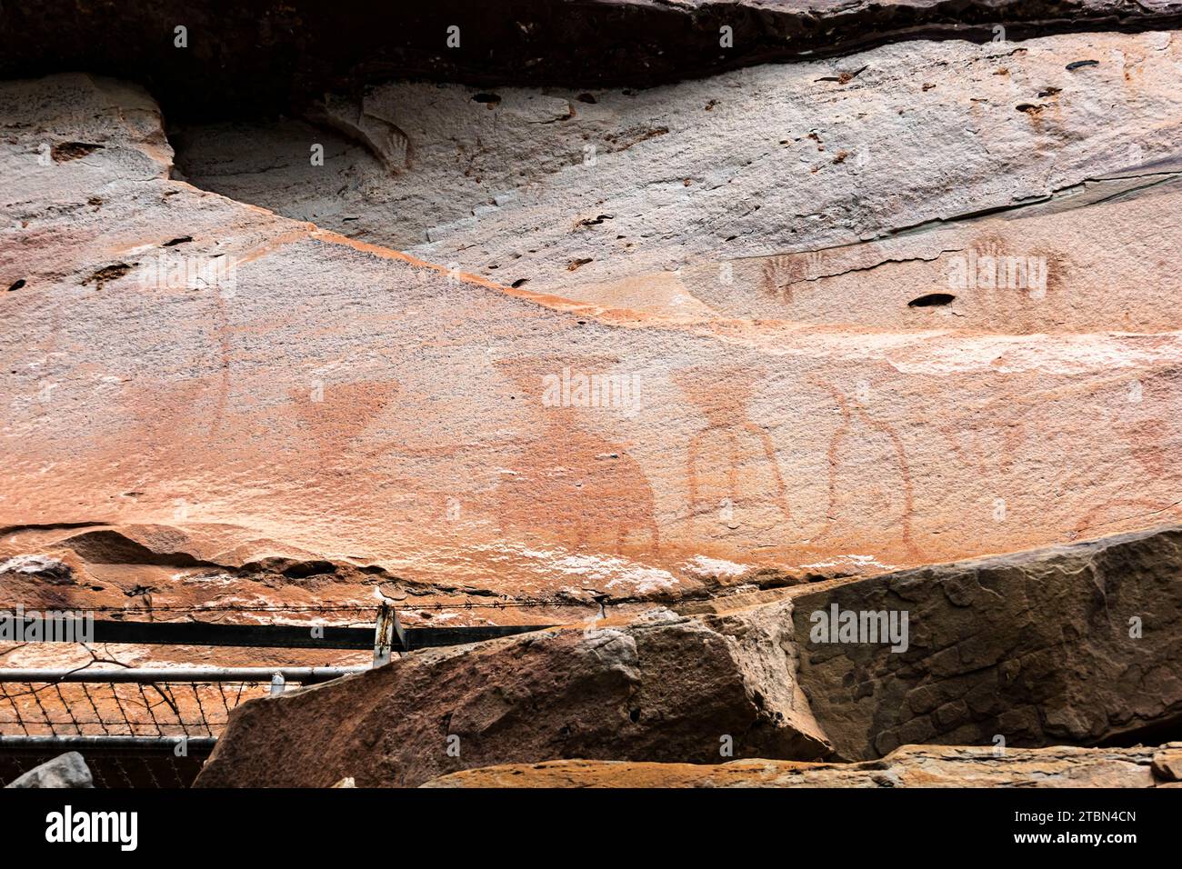 PHA Taem Nationalpark, prähistorische Felsmalereien an der Klippe des Mekong (Flusses), Stätte der Gruppe 2, Ubon Ratchathani, Isan, Thailand, Südostasien, Asien Stockfoto