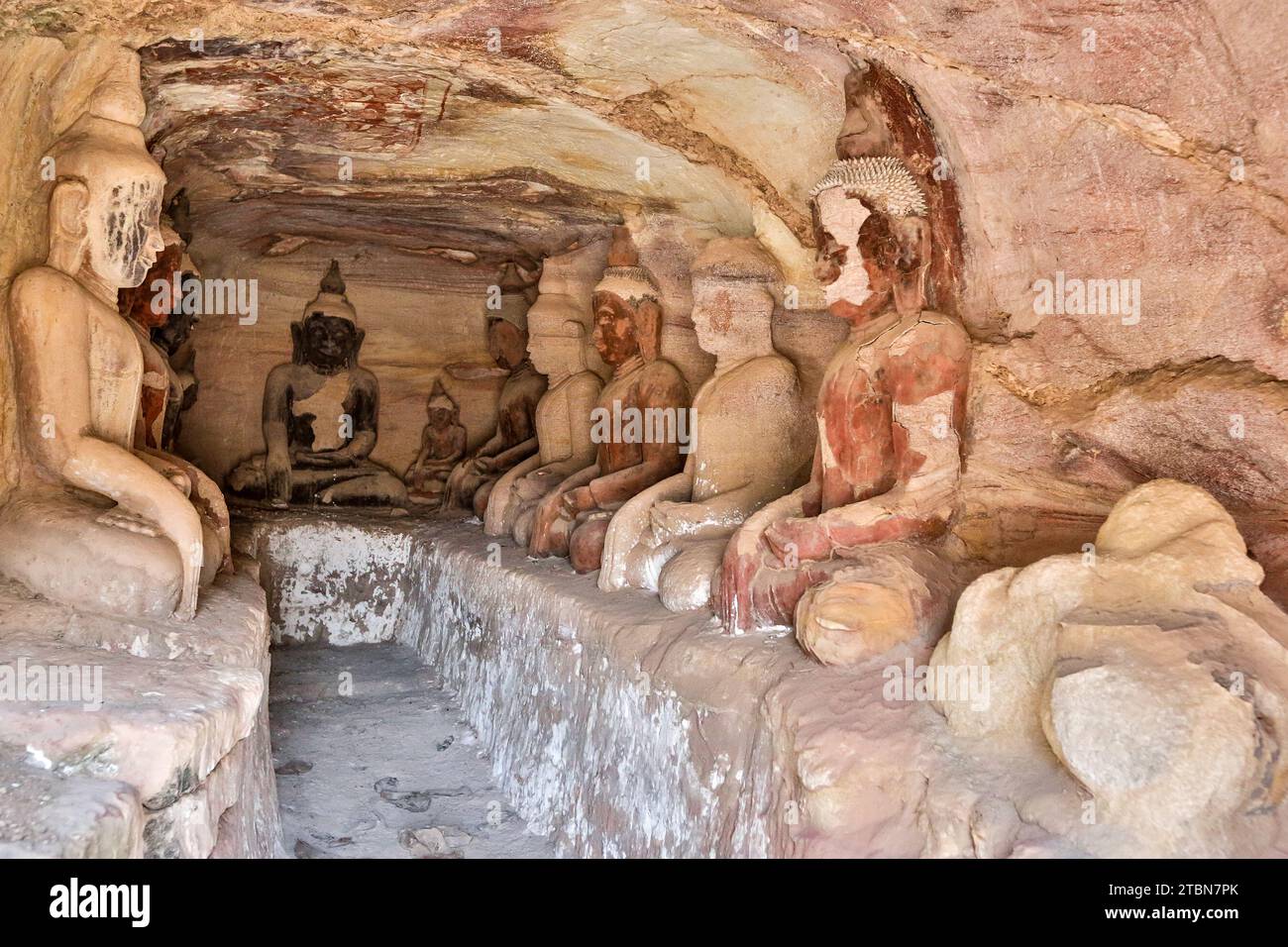 Der Höhlenkomplex Phowintaung (ဖိုလ်ဝင်တောင်), in der Nähe von Monywa, Myanmar, den Höhlen Shweba Taung, Pho Win Taung, Stockfoto