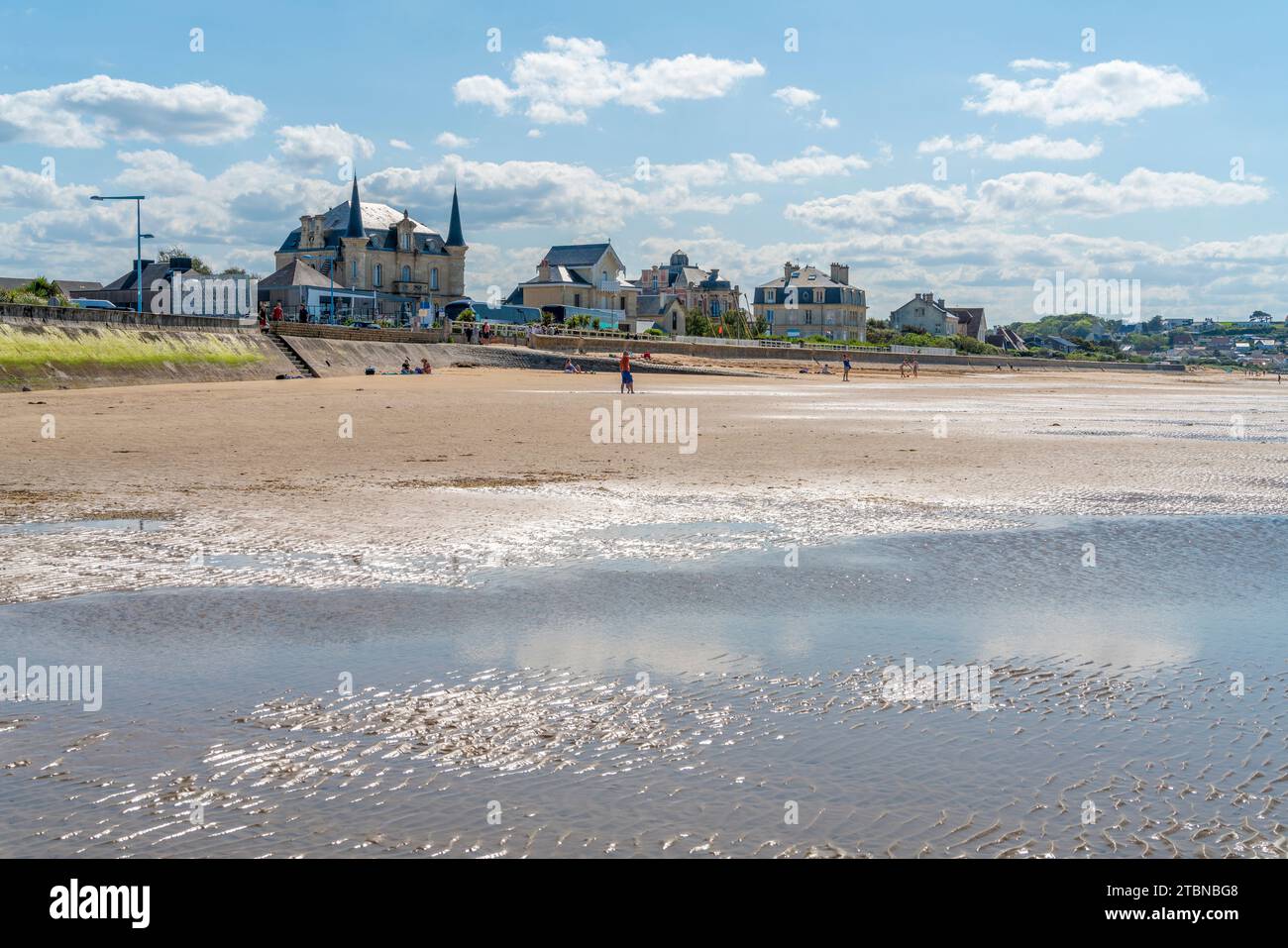 Landschaft am Gold Beach in der Nähe von Arromanches-les-Bains, einer der fünf Gebiete der alliierten Invasion des von Deutschland besetzten Frankreich in der Normandie Stockfoto