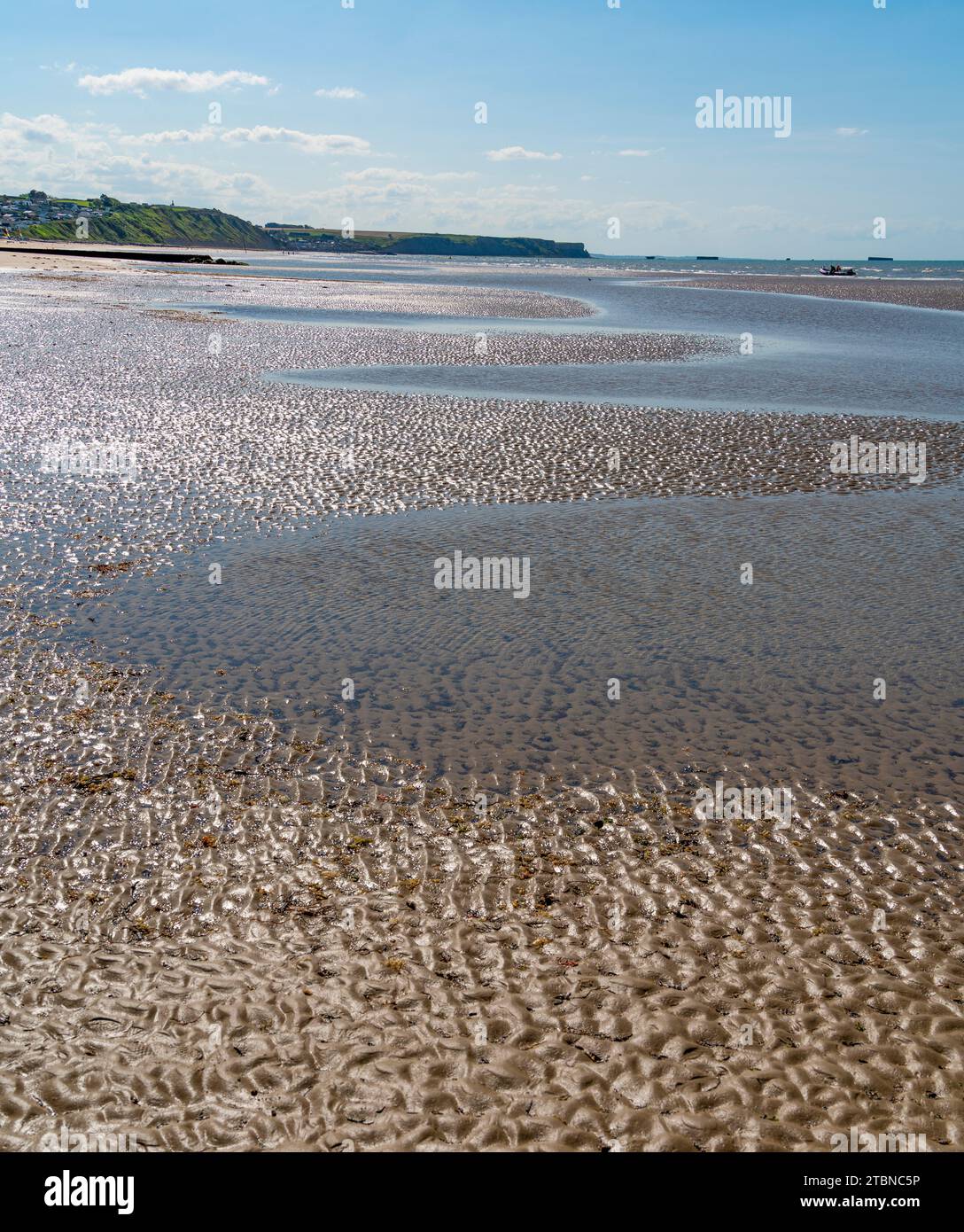 Landschaft am Gold Beach in der Nähe von Arromanches-les-Bains, einer der fünf Gebiete der alliierten Invasion des von Deutschland besetzten Frankreich in der Normandie Stockfoto