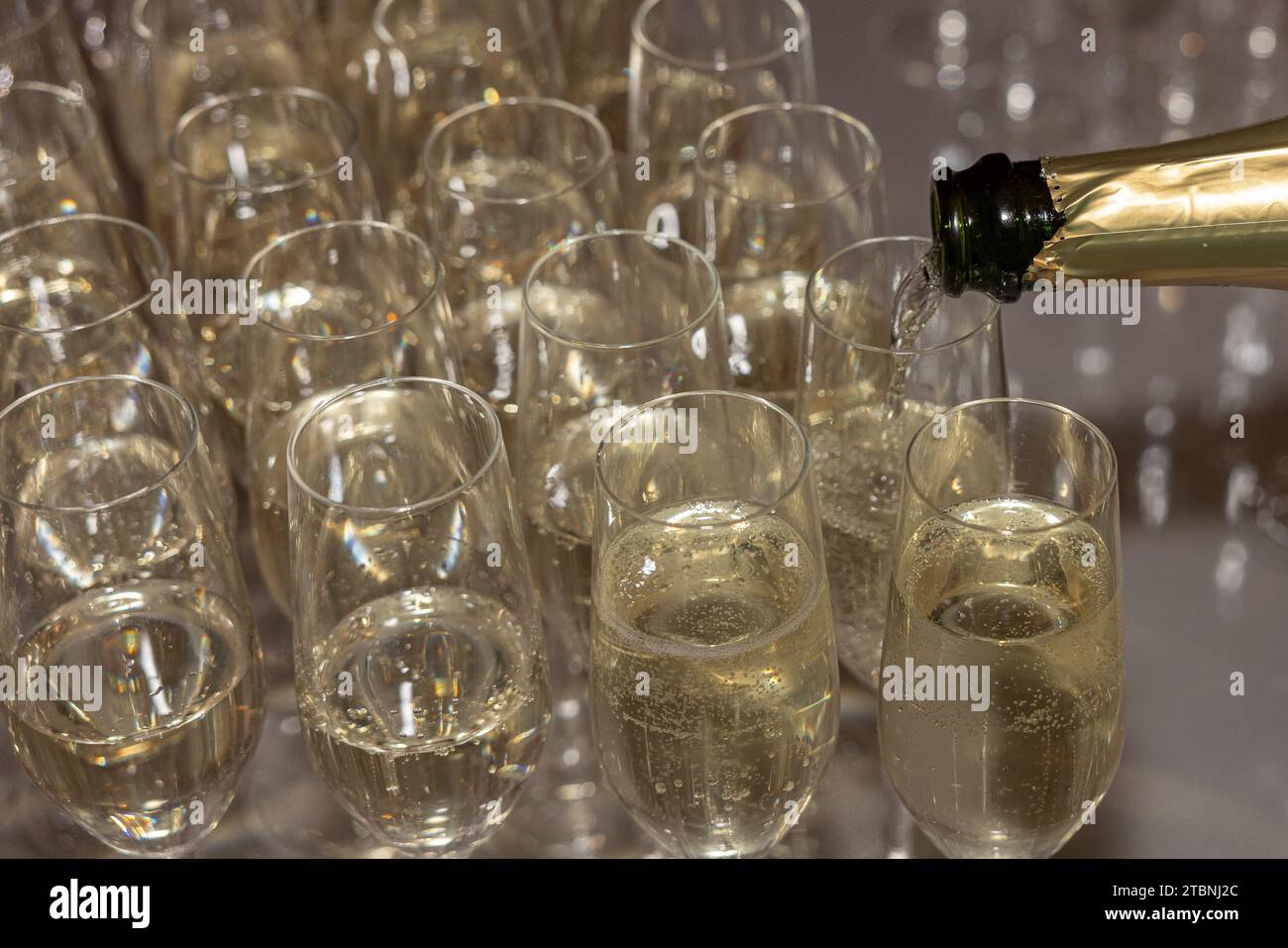 Champagner in Gläser bei einer Party/gesellschaftlichen Veranstaltung Stockfoto