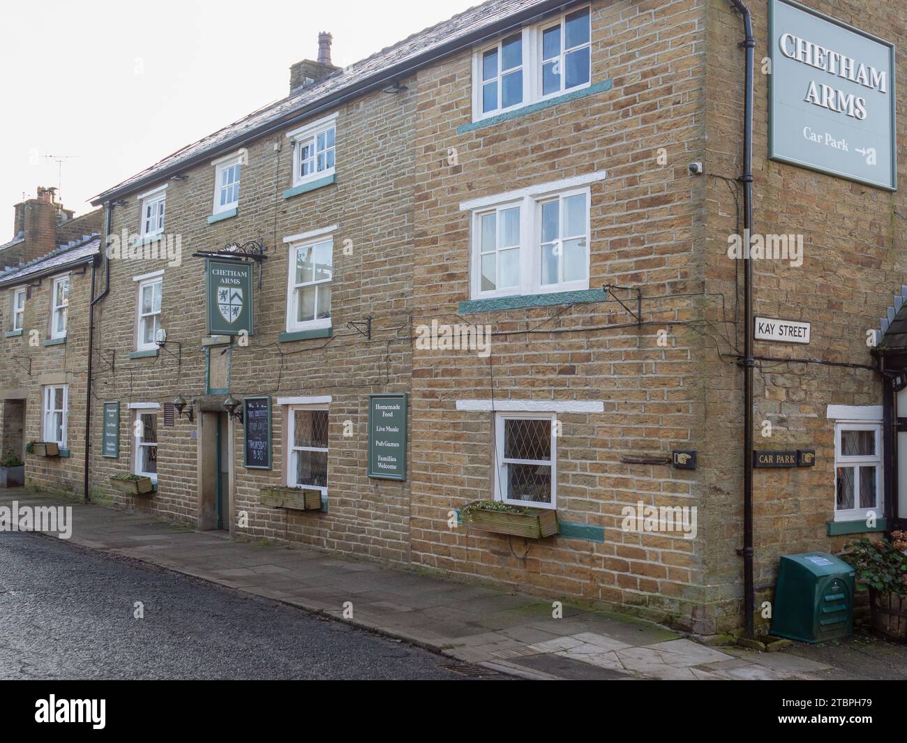 06.12.2023 Entwistle, Bolton, Lancashire, Großbritannien. Das Chetham Arms Public House im Dorf Turton in der Nähe des Jumbles Country Park Stockfoto