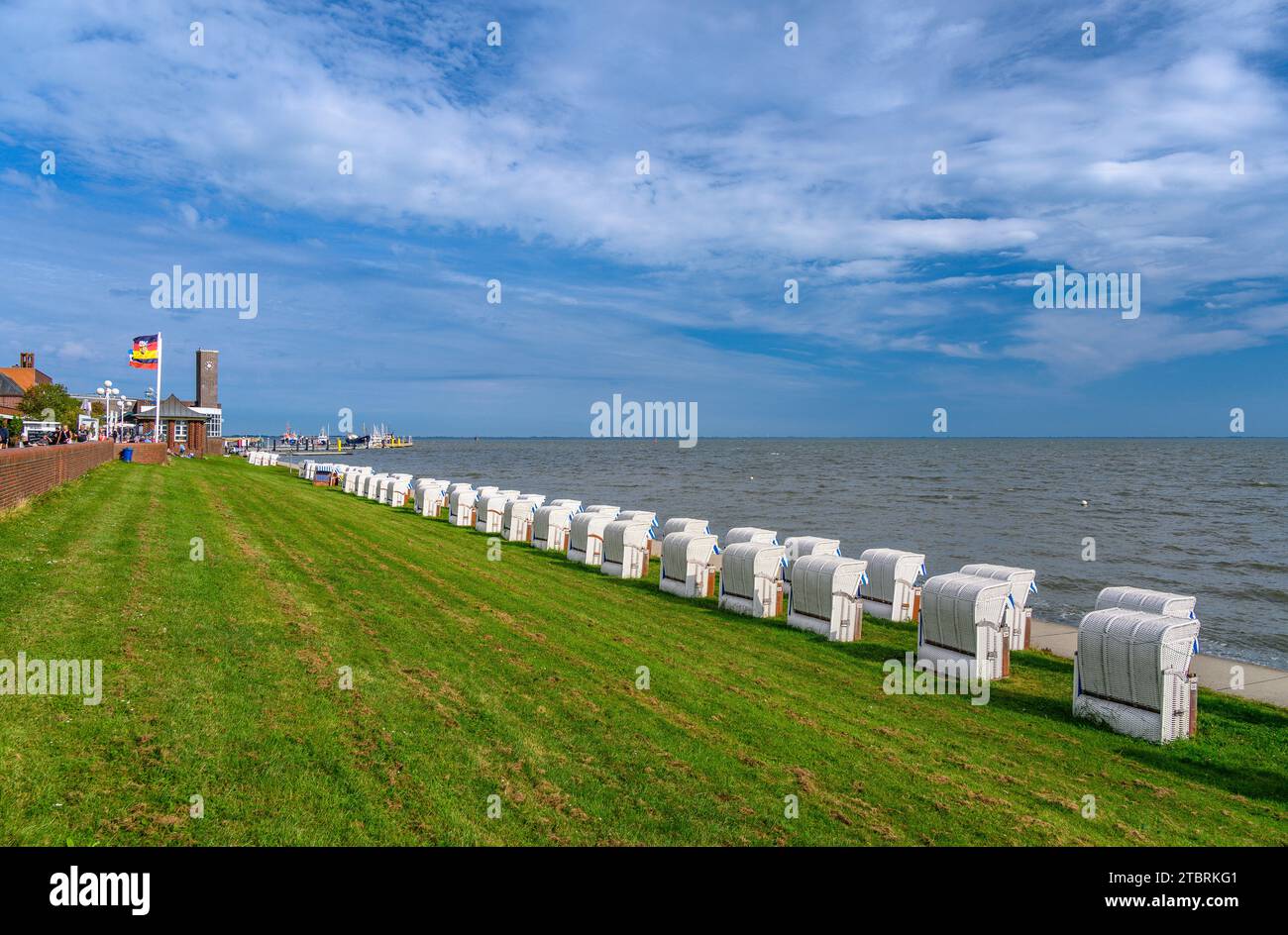 Deutschland, Niedersachsen, Ostfriesland, Wilhelmshaven, South Beach, Blick auf die Jade Bay Stockfoto