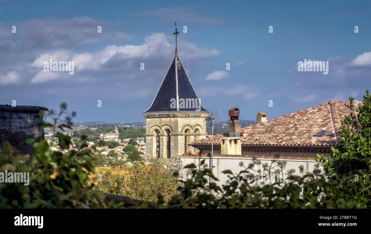 Kirche Saint Géniès in Montady. Stockfoto