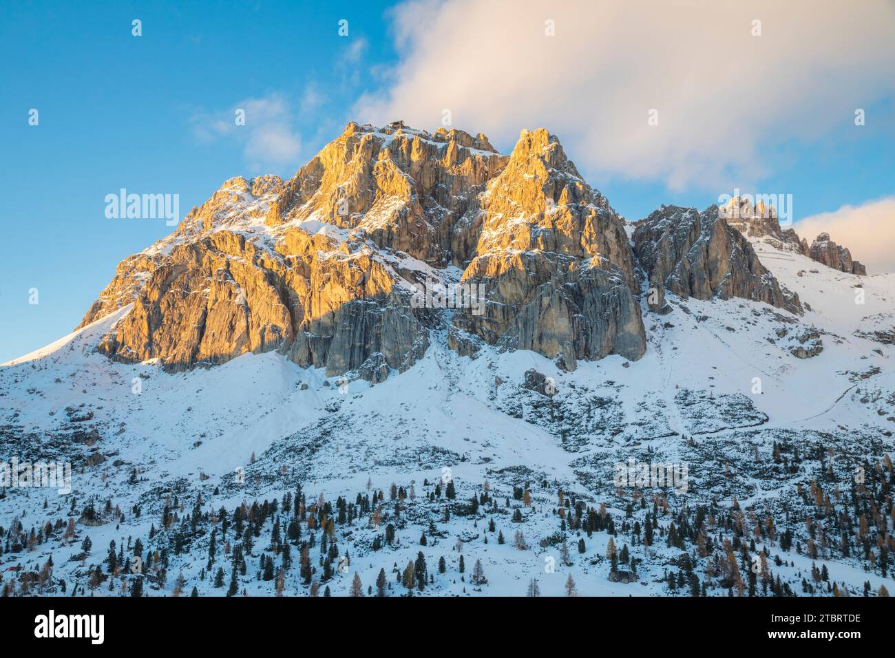 Italien, Venetien, Provinz Belluno, Cortina d'Ampezzo, Wintersonnenversatz auf dem Lagazuoi, Dolomiten Stockfoto