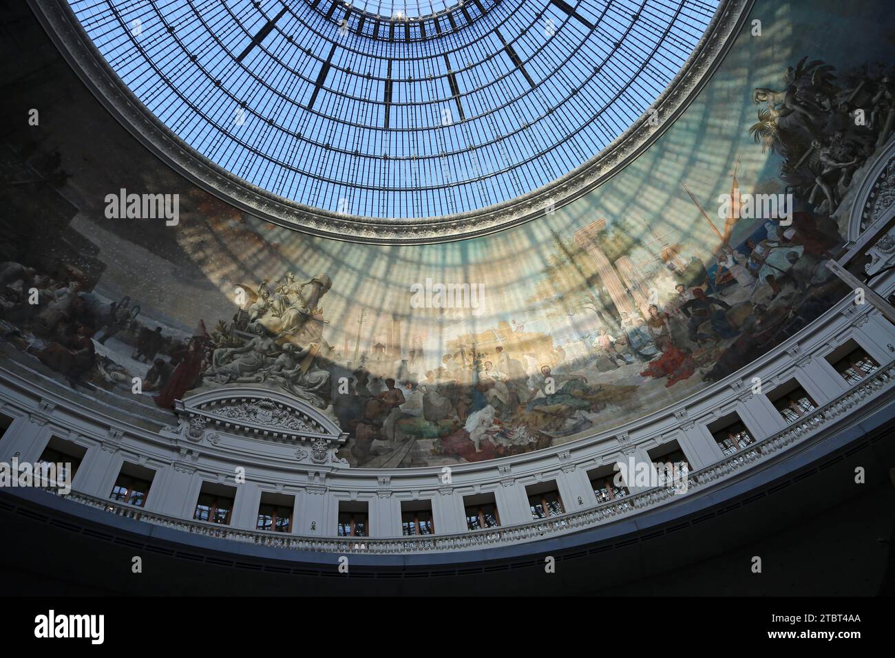 Sonnenuntergang in der Rotunde der Bourse de Commerce, Paris, Frankreich Stockfoto