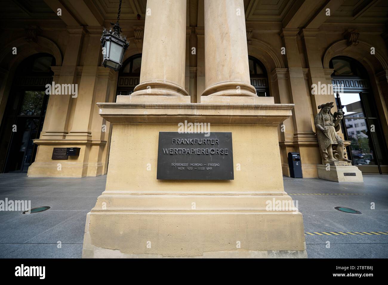 Deutschland, Hessen, Frankfurt, Börsenplatz, Frankfurter Börse, Börsengebäude, Eingangsbereich Stockfoto