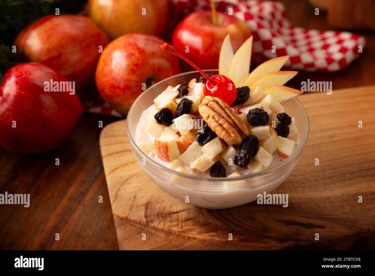 Mexikanischer Weihnachtsapfelsalat. In Mexiko heißt sie Ensalada de ...