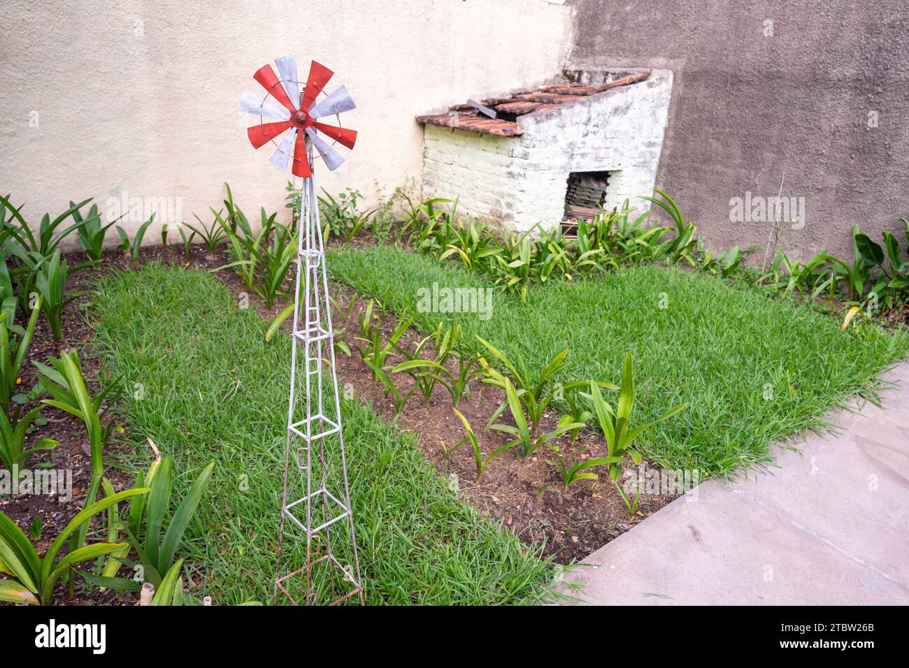 Kleine Mühle im Hof Stockfoto