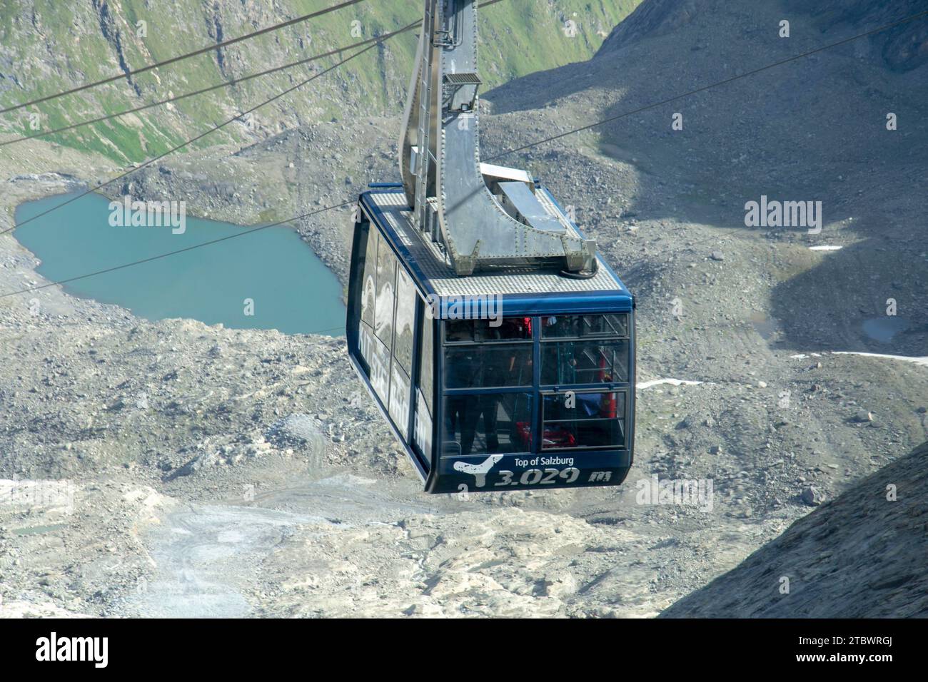 Moderne Seilbahn verbindet Kaprun und Kitzsteinhorn Gletscher. Alpen. Österreich Stockfoto