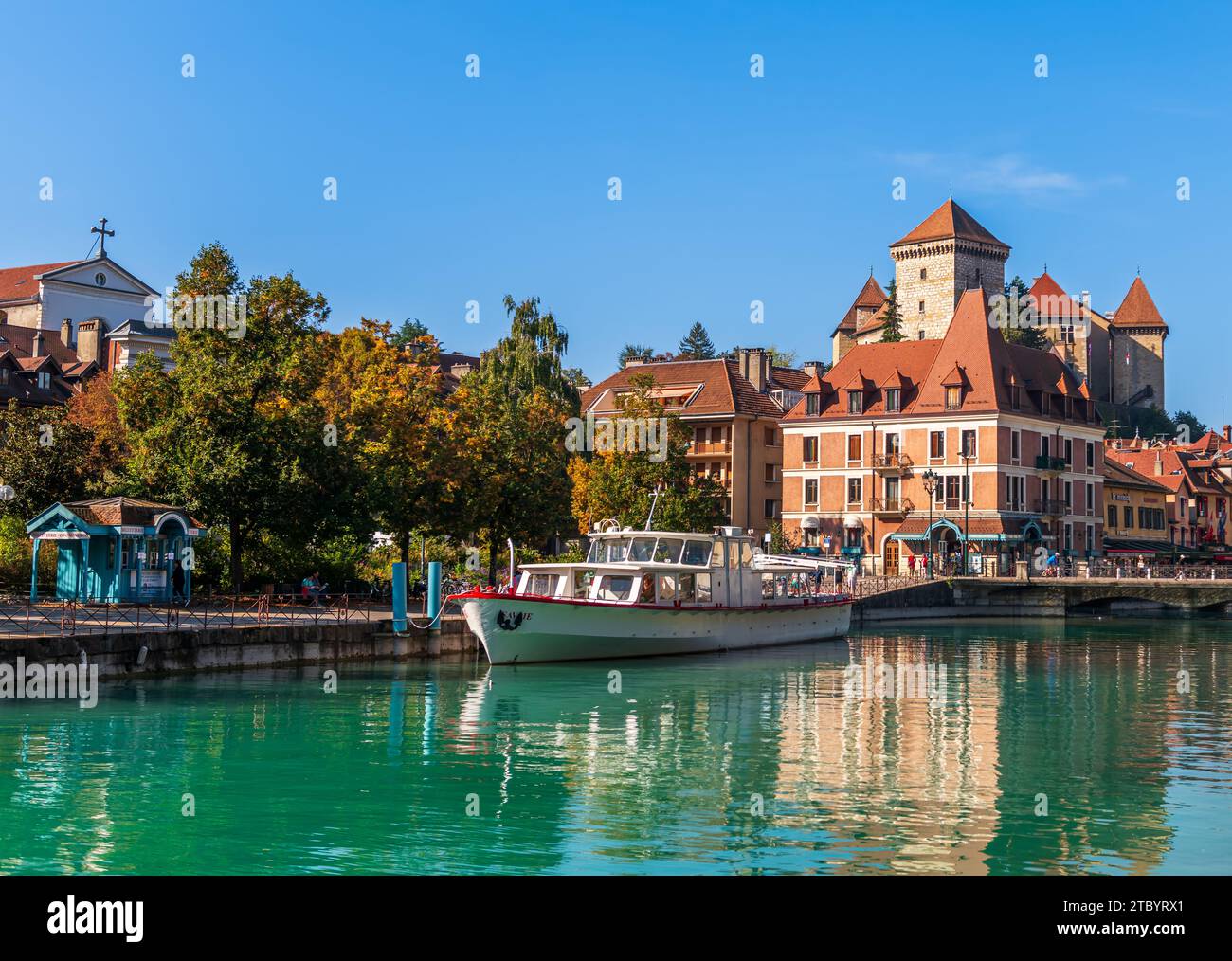 Schloss und Panorama der Stadt Annecy, Haute Savoie, Frankreich Stockfoto