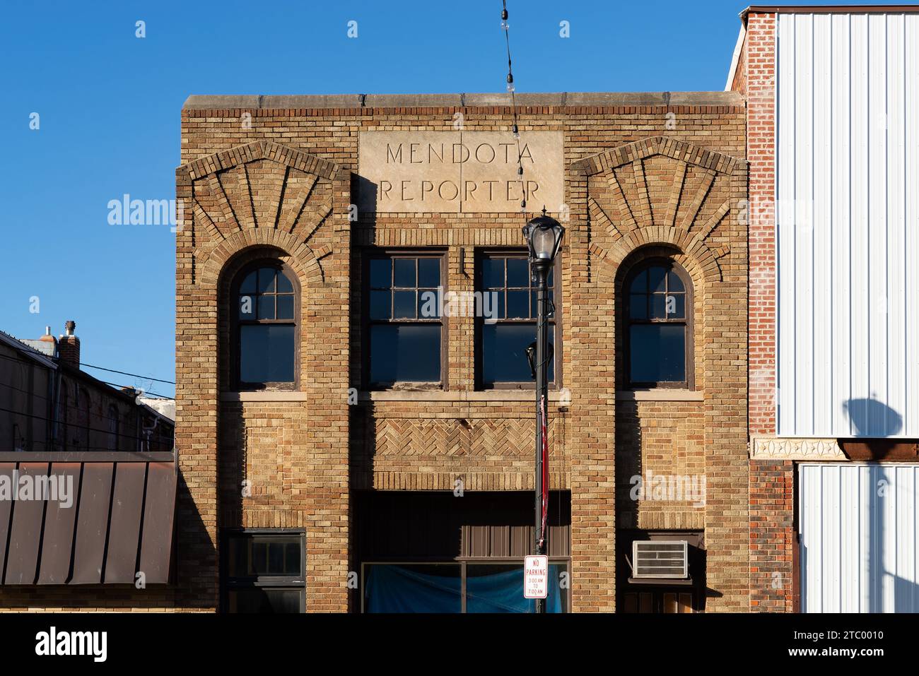 Mendota, Illinois - USA - 7. Dezember 2023: Gebäude in der Innenstadt und Geschäfte in Mendota, Illinois, USA. Stockfoto