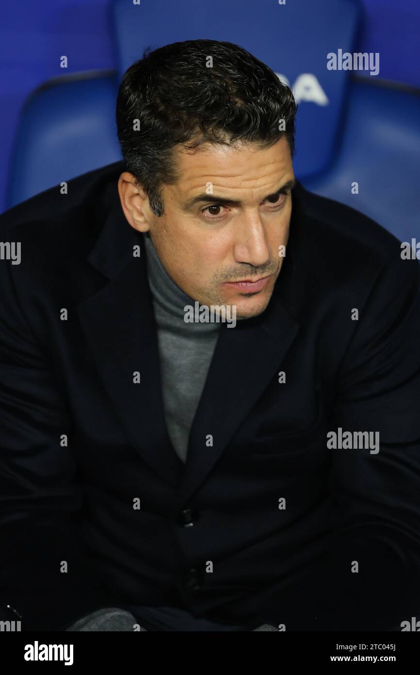 Barcelona, Spanien. Dezember 2023. Cheftrainer Julio Velazquez von Real Zaragoza, der während des Spiels der LaLiga 2 zwischen Espanyol und Real Zaragoza im Stage Front Stadium in Barcelona gesehen wurde. (Foto: Gonzales Photo/Alamy Live News Stockfoto