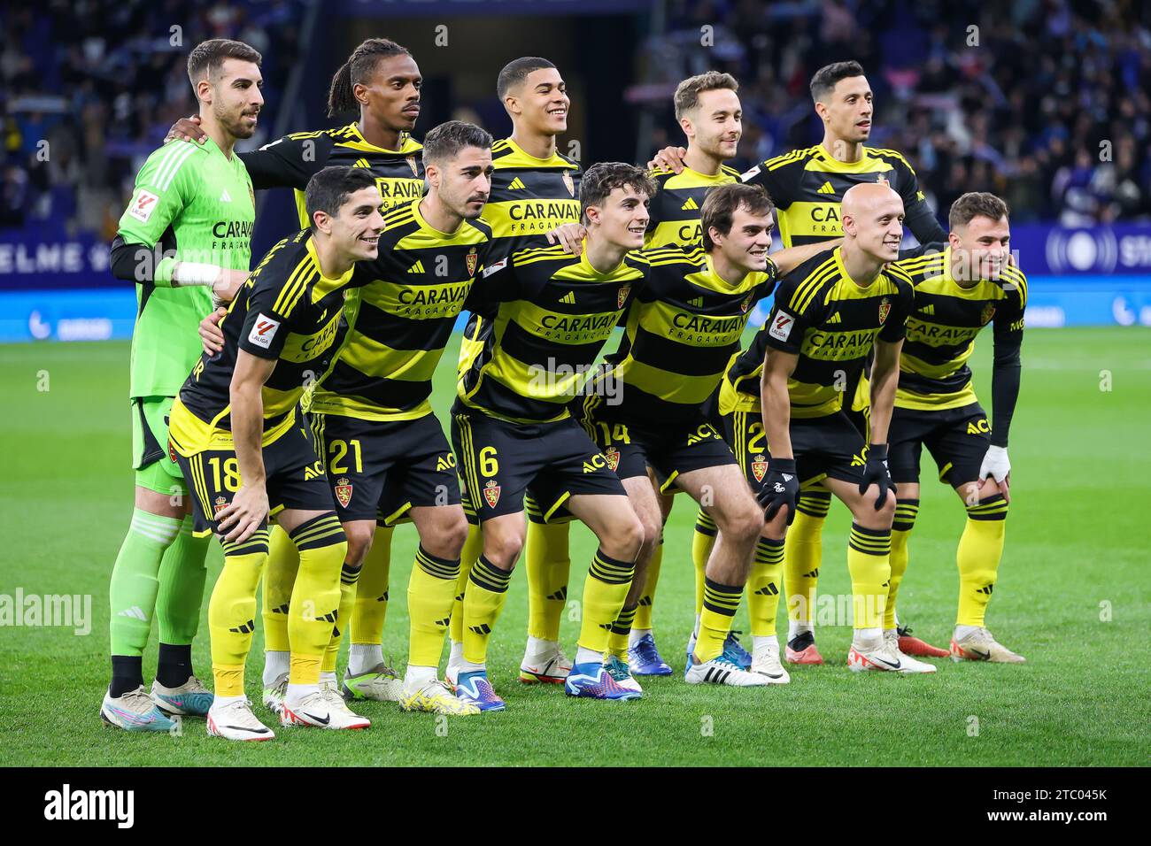 Barcelona, Spanien. Dezember 2023. Das Startelf von Real Zaragoza für das Spiel LaLiga 2 zwischen Espanyol und Real Zaragoza im Stage Front Stadium in Barcelona. (Foto: Gonzales Photo/Alamy Live News Stockfoto