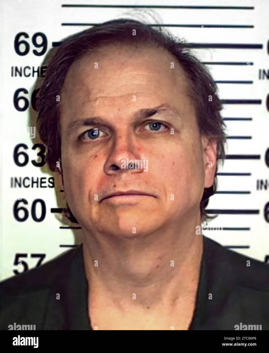2012 , Attica , New York , USA: Der amerikanische Mörder DAVID MARK CHAPMAN (* 10. Mai 1955 in Attica ) in der Attica Correctional Facility . Der kiler of Ex-The Beatles JOHN LENNON ( 1940–1980 ), der am 8. dezember 1980 einen Verzicht auf einen Grund tötete. Unbekannter Fotograf des Gefängnisses. - Porträt - Porträt - Polizeifoto - FAHNENSCHUSS - Mörder - VERBRECHEN - MÖRDER - CRONACA NERA - MUSIK - MUSICA - PRIGIONE - GEFÄNGNIS - ARCHIVIO GBB Stockfoto