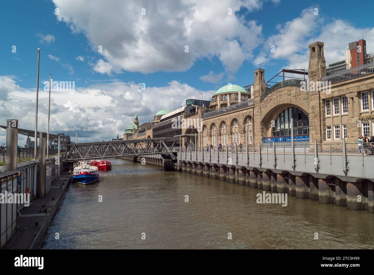 In der Nähe des Flussufers in Hamburg, Deutschland. Stockfoto