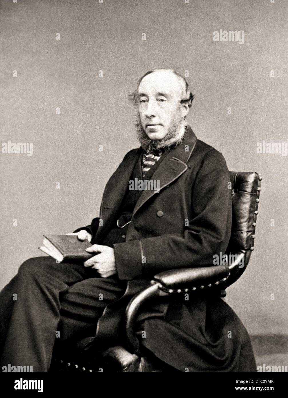 1867 CA , London , GROSSBRITANNIEN : der britische Thomas Blizard CURLING ( 1811–1888 ), renommierter Grosschirurg . Unbekannter Fotograf. - CHIRURGO - Foto storiche - GESCHICHTE - scienziato - Wissenschaftler - Porträt - ritratto - GRAND BRETAGNA - DOTTORE - MEDICO - MEDICINA - Medizin - SCIENZA - WISSENSCHAFT - SCIENZIATO - Bart - barba - Buch - libro - lettore - Leser - Archivio GBB Stockfoto