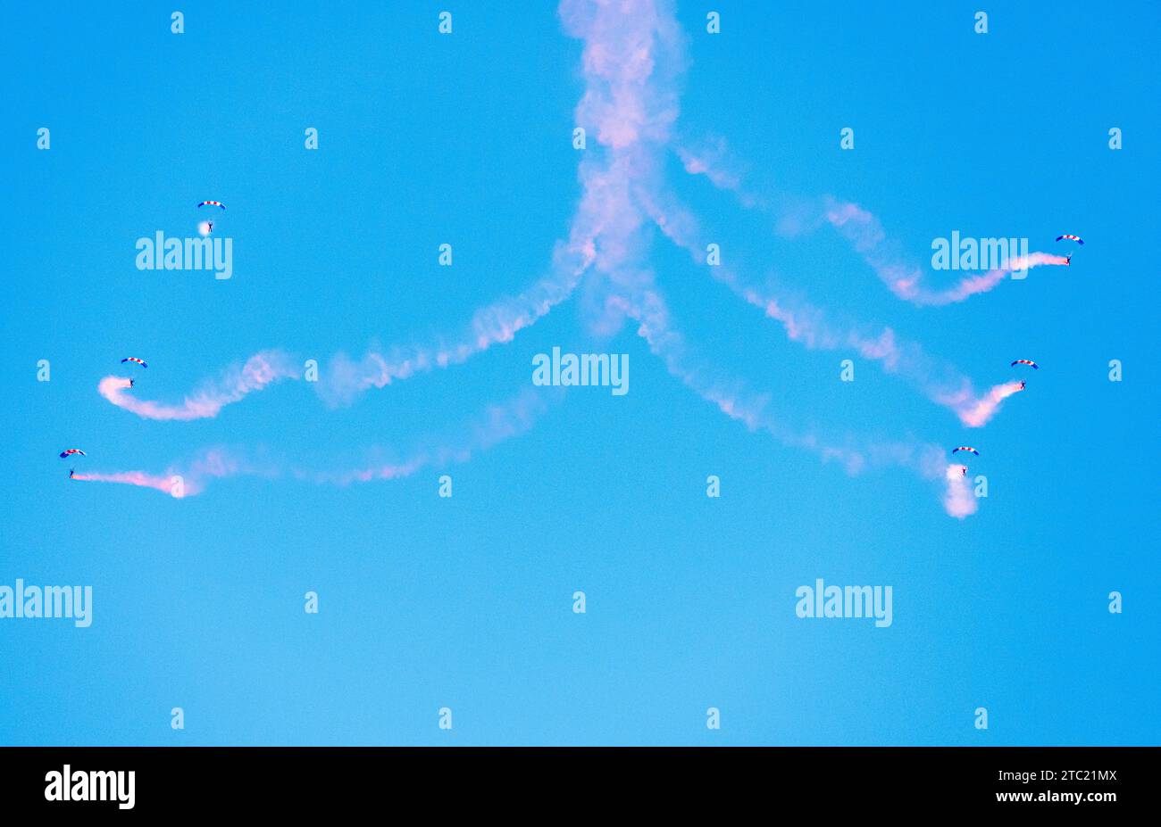 RAF Falcons, Parachute Display Team, Jersey International Airshow Stockfoto