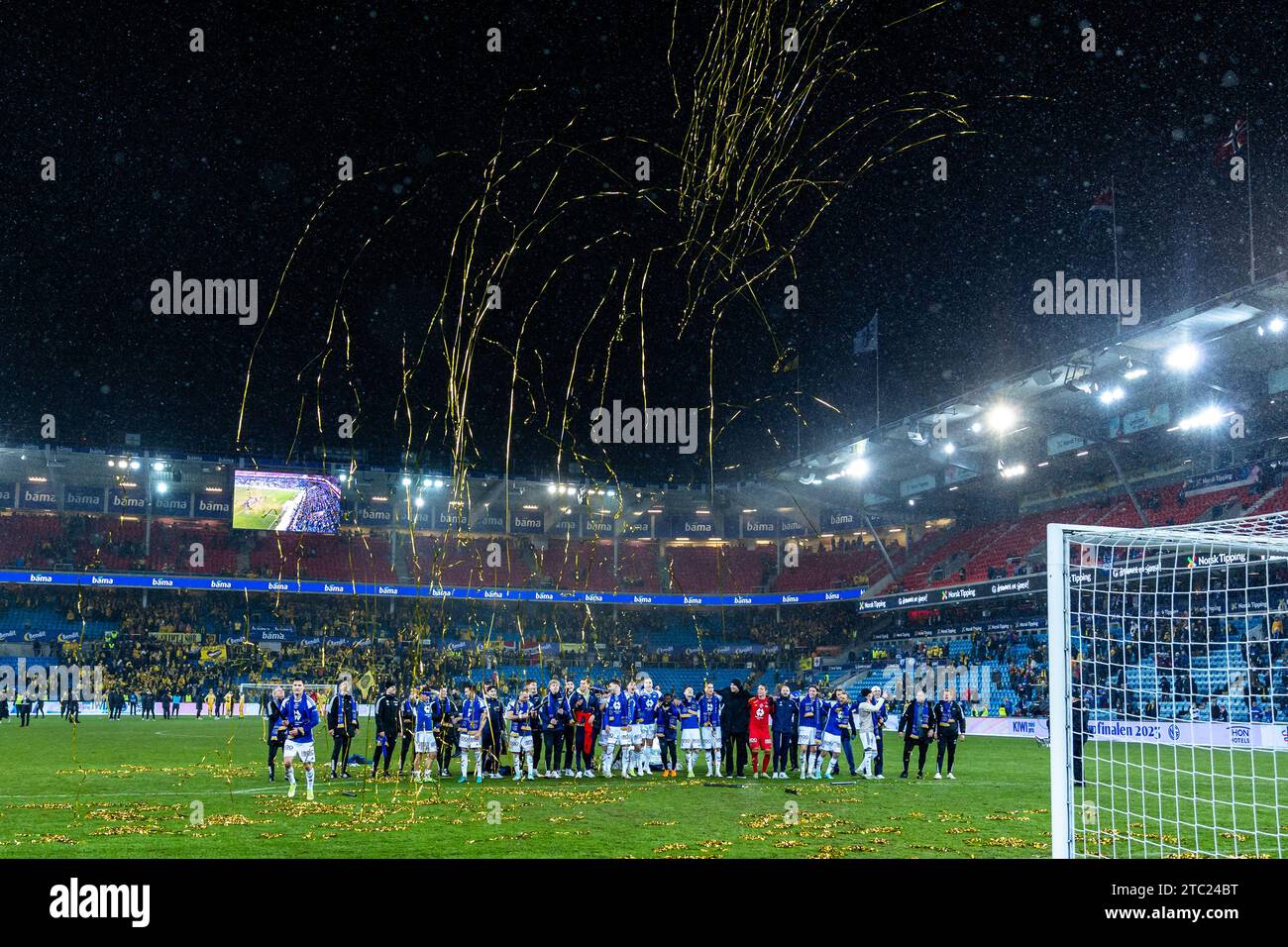 Oslo, Norwegen. Dezember 2023. Die Spieler von Molde loben die Fans
