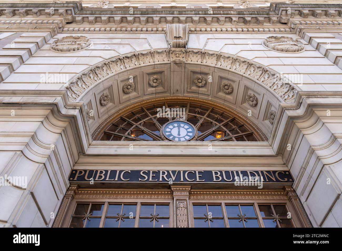 Öffentliches Dienstleistungsgebäude in Milwaukee, WI, USA Stockfoto