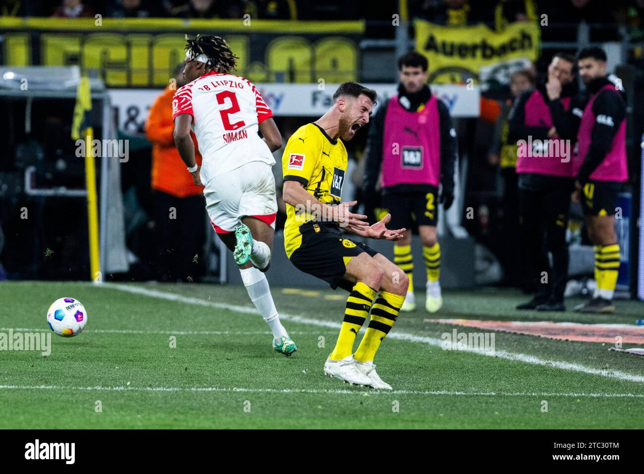 Dortmund, SignaI Iduna Park, 09.12.23: Salih Özcan (Dortmund) wütend beim Spiel 1.BL Borussia Dortmund vs. RB Leipzig. Stockfoto