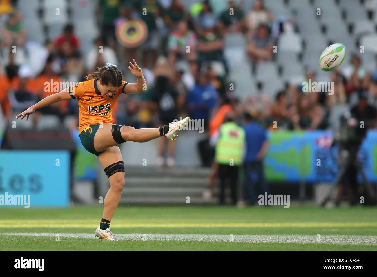 KAPSTADT, SÜDAFRIKA - 10. DEZEMBER 2023: Dominique du Toit aus Australien startet während des Womens Final Match zwischen Australien und Frankreich am 2. Tag der 2023 HSBC Kapstadt Sevens, die am 10. Dezember 2023 im Kapstadt Stadium in Kapstadt, Südafrika, ausgetragen wurden. Foto: Shaun Roy/Alamy Live News Stockfoto