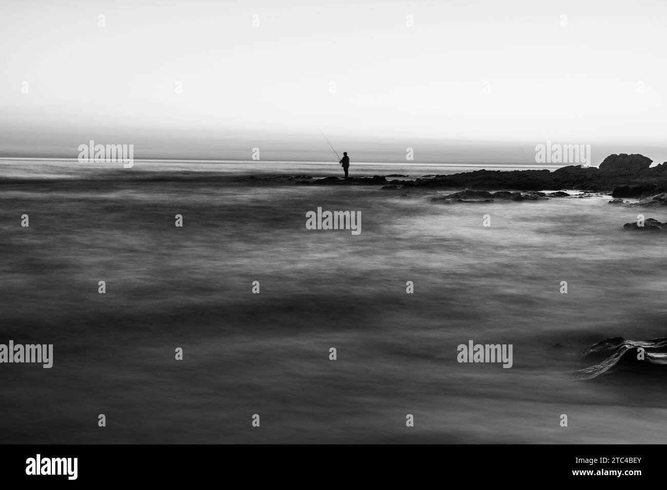 Abstrakte schwarz-weiße Strandfarbe für Fischer Stockfoto