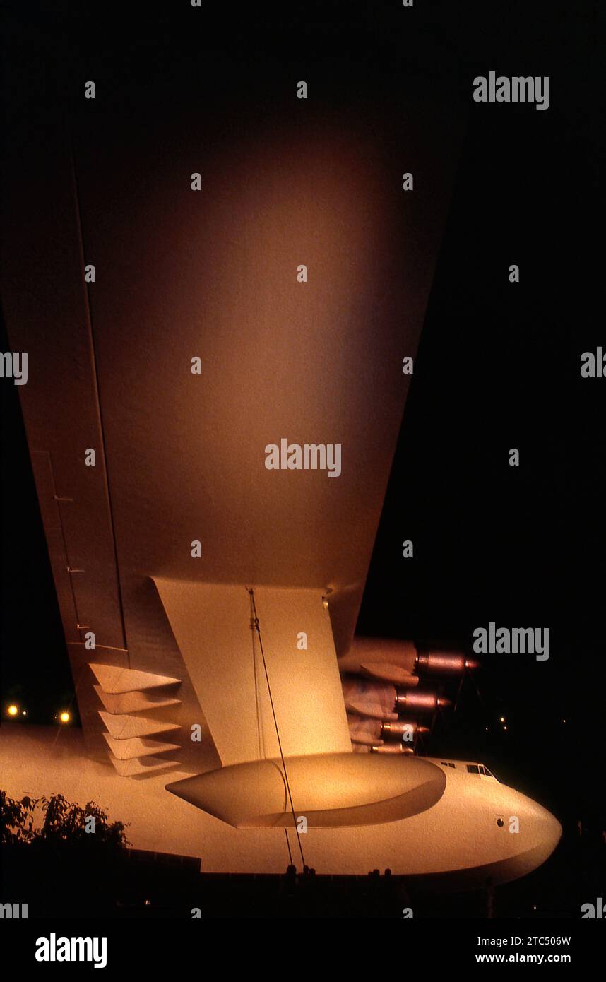 Die Fichtengans in Long Beach, Kalifornien, USA. In den 1990er Jahren wurde es nach Oregon verlegt, um Teil eines neuen Museums zu werden, das von Evergreen International Aviation organisiert wurde. Stockfoto